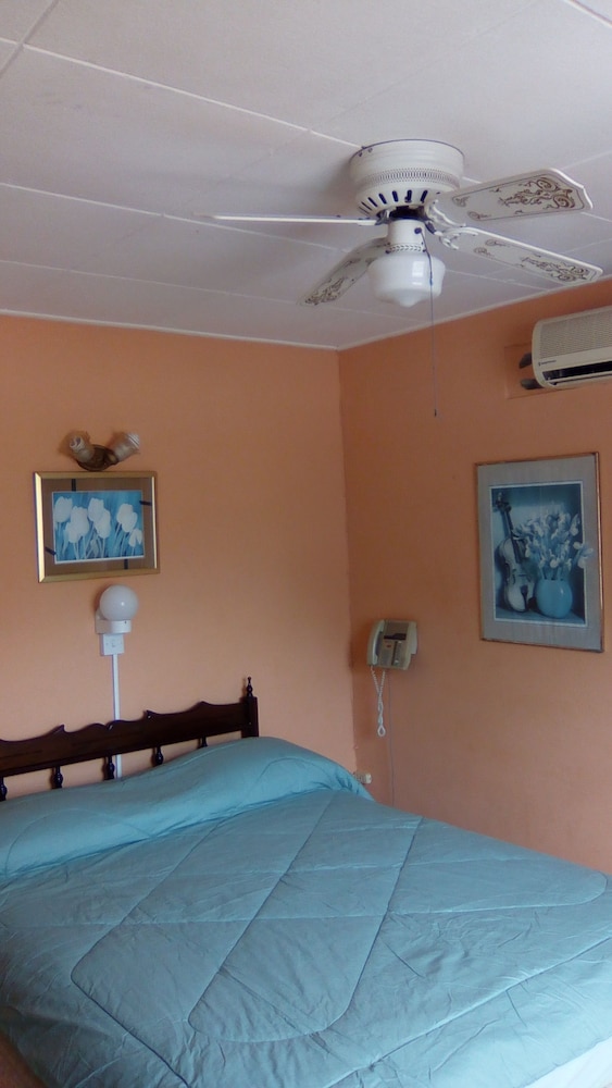 Shonlan Inn And Apartments 15/20