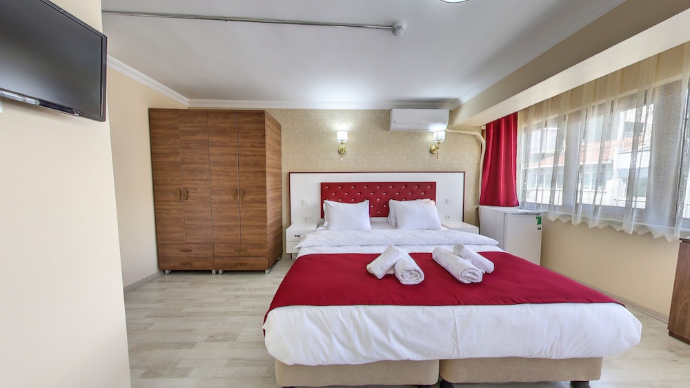 Cihangir Palace Hotel 26/69
