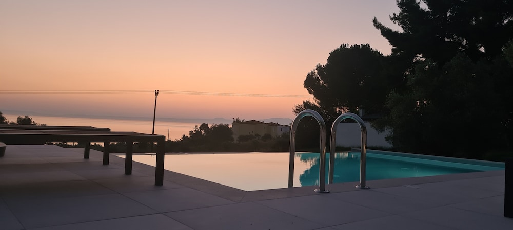 Luxurious Villa Anna Maria 40/50