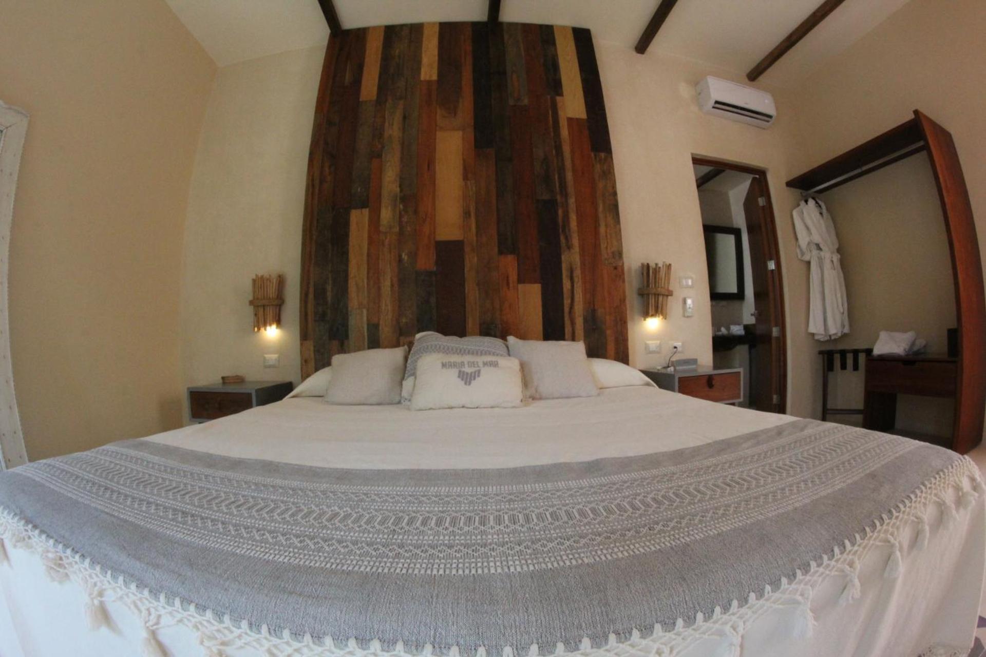 Room, Jungle View
