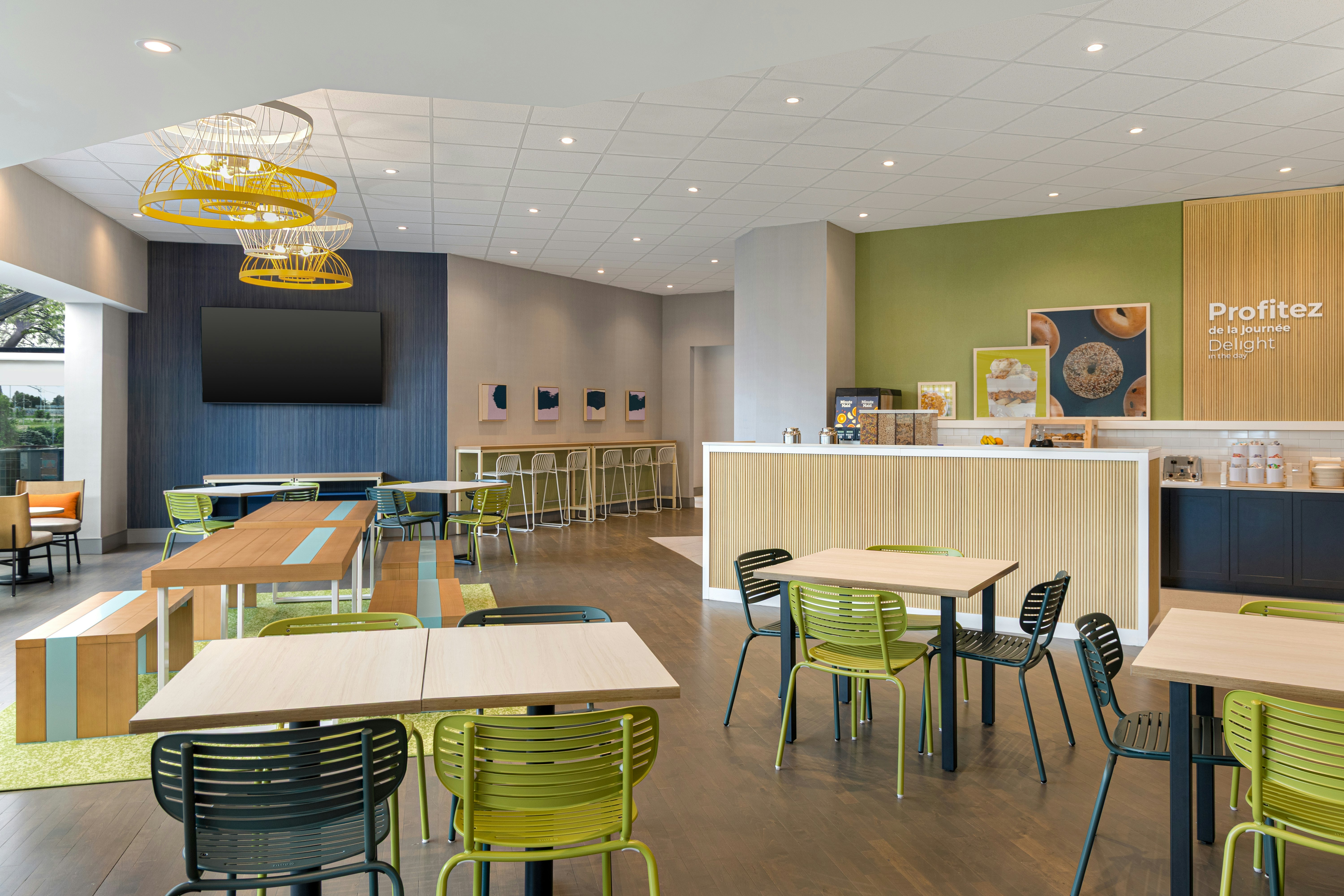 Spark by Hilton Montreal Brossard 18/24