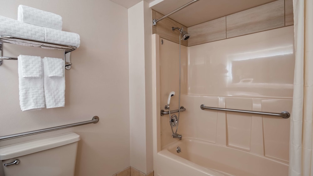 Best Western Plus Oak Harbor Hotel & Conference Center 11/41