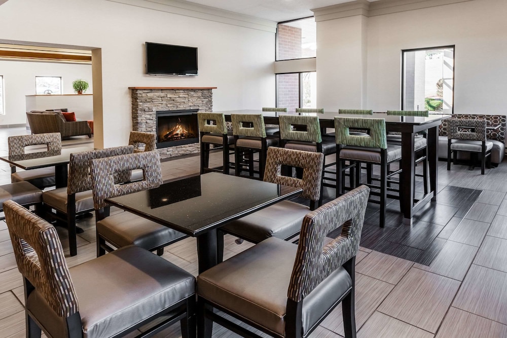 Wingate by Wyndham Canton/Hall of Fame 16/24