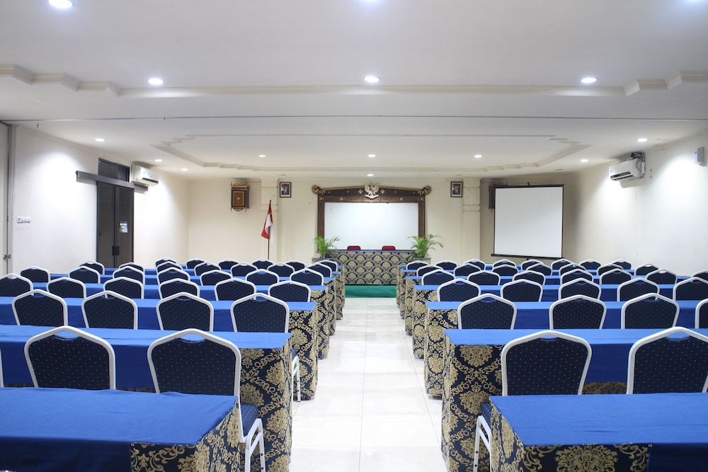 Grand Rosela Yogyakarta Hotel 61/74