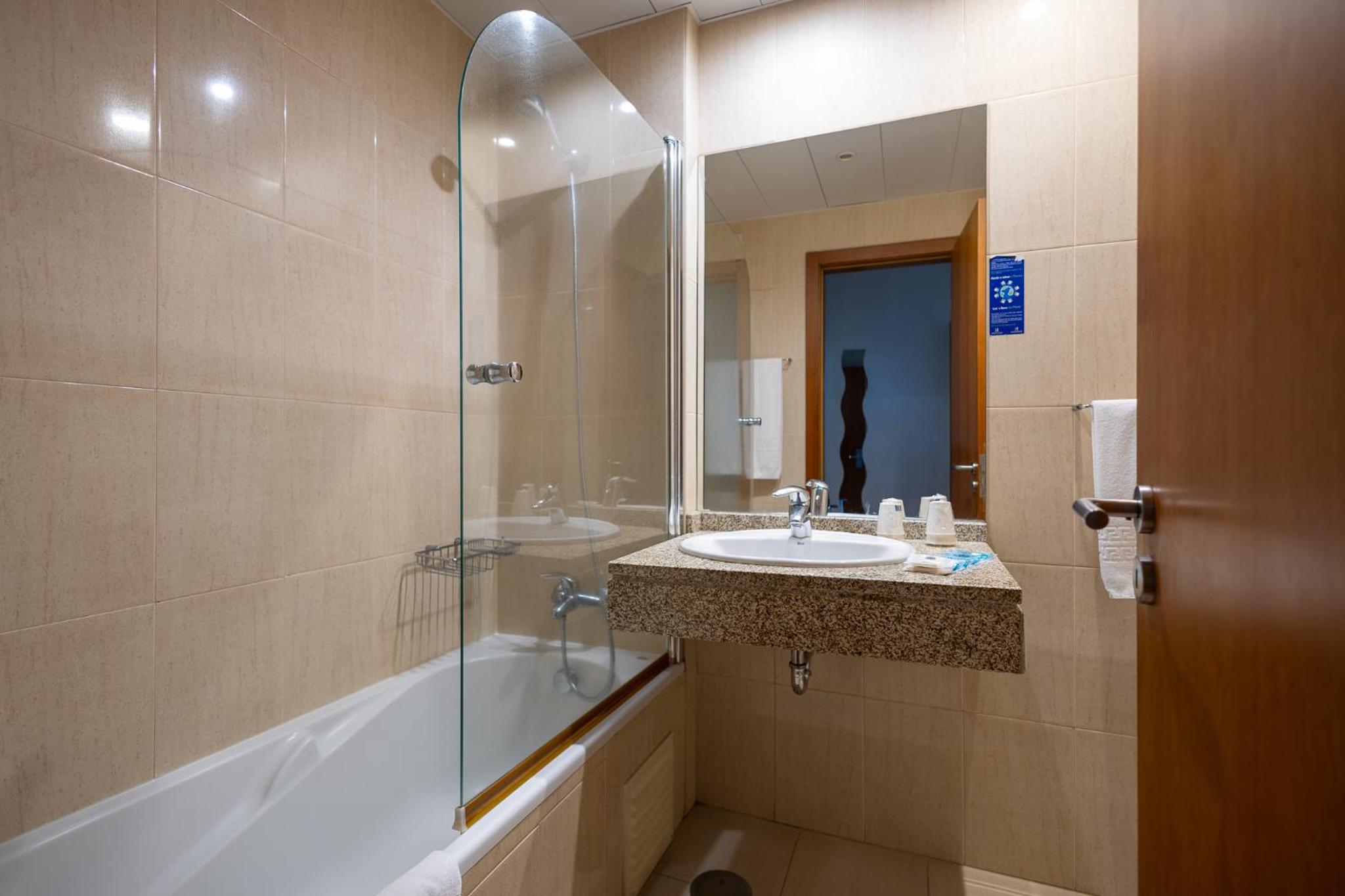Hotel Apartamento Geres Ribeiro 57/59