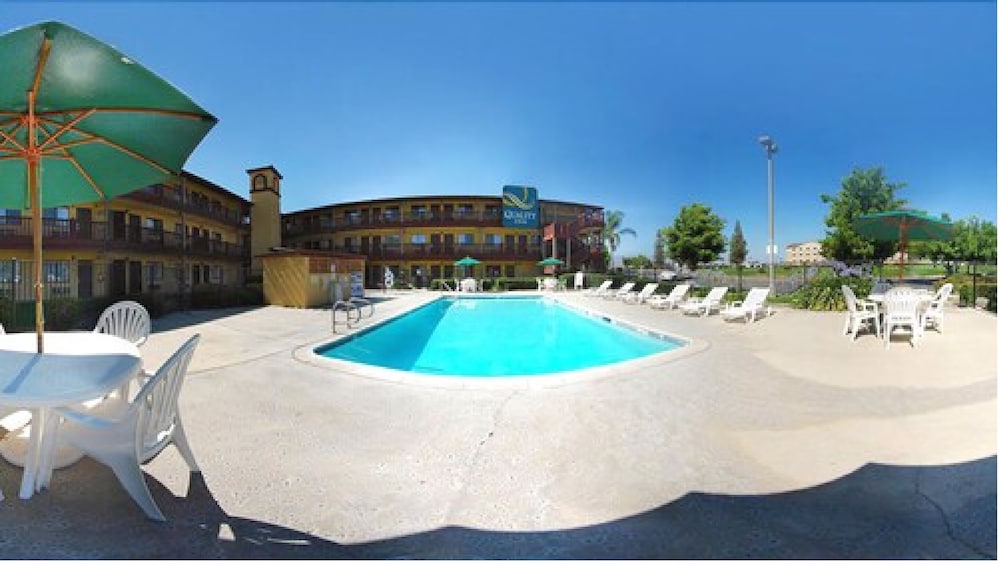 Quality Inn San Bernardino CA 7/43