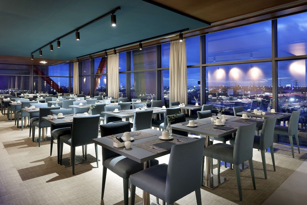 Hyatt Regency Barcelona Tower 58/82