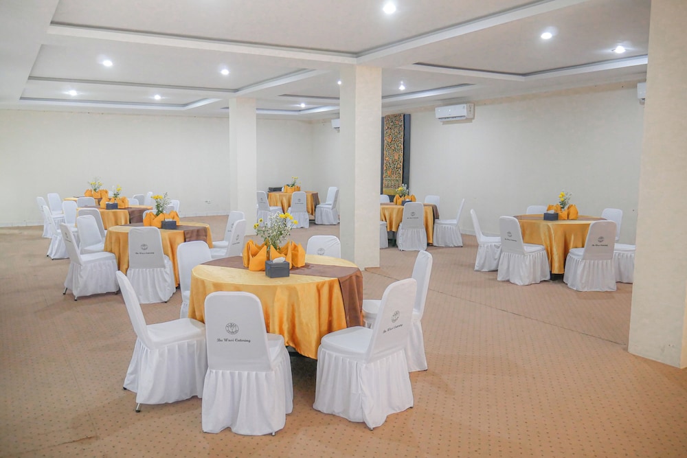 Brongto Hotel 42/55
