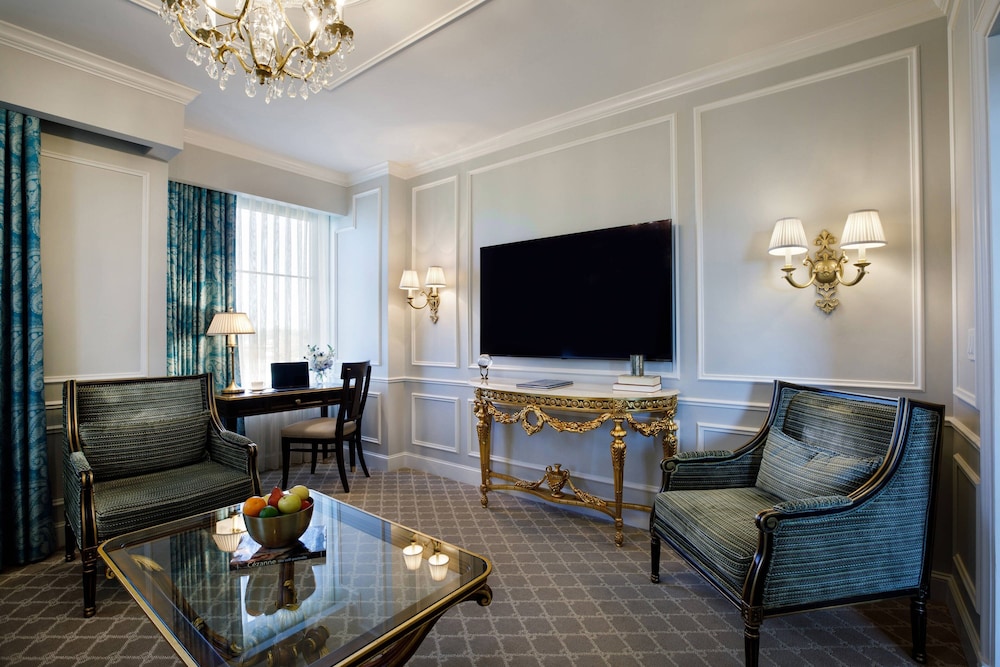 Hotel Carmichael, Autograph Collection 44/71