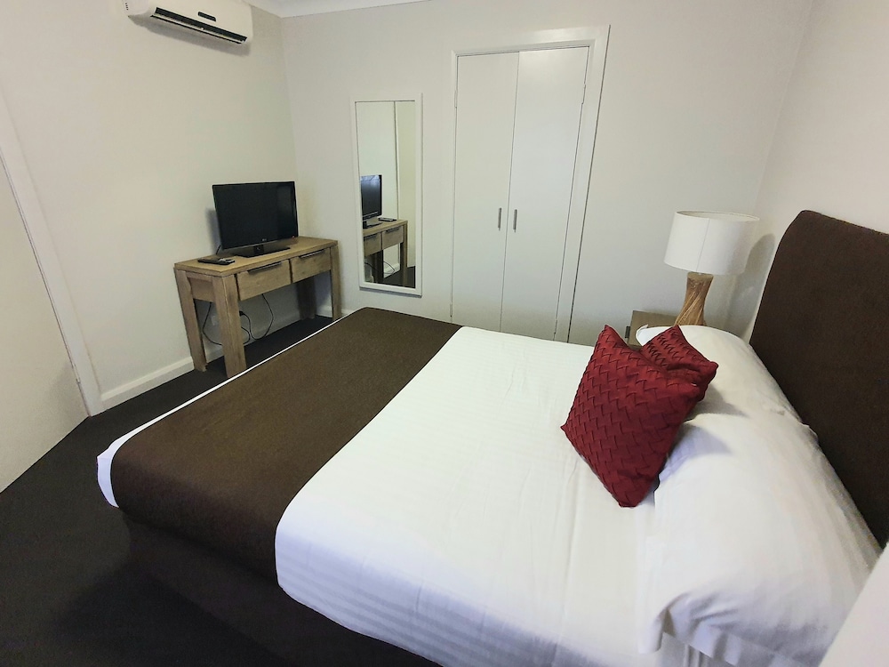 Mcnevin S Maryborough Motel 17/69