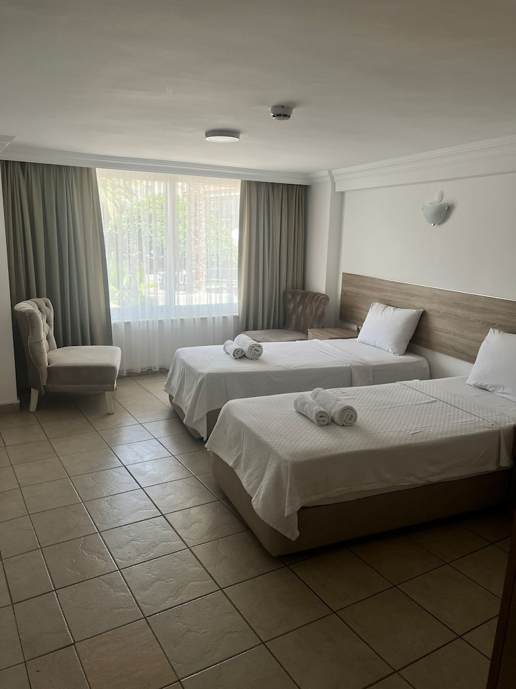 ECONOMY, DOUBLE OR TWIN BED, CITY VIEW