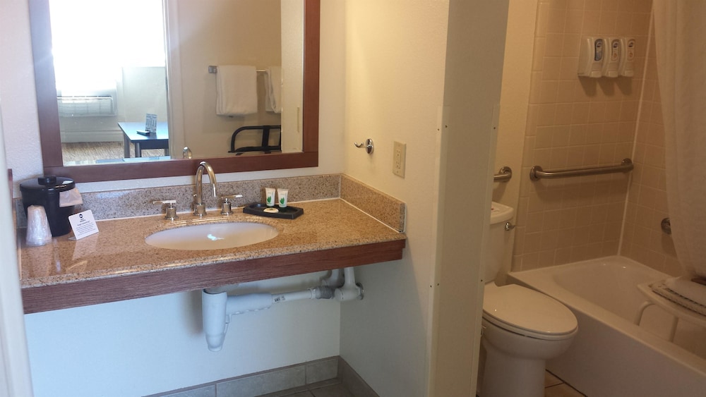 Best Western Pony Soldier Inn & Suites 15/40
