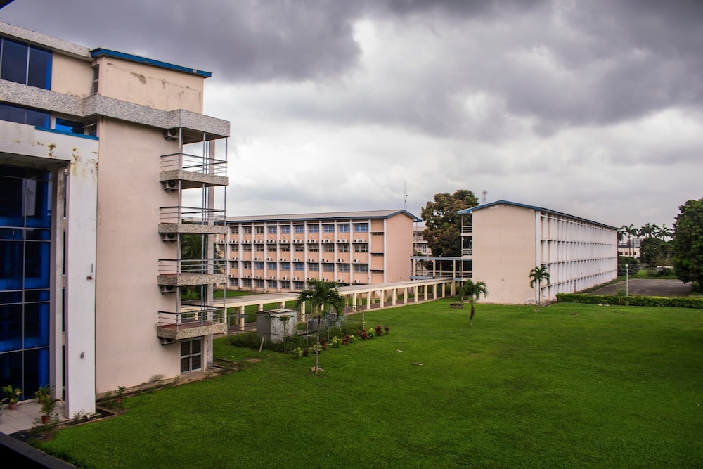Dbi Guest House 41/50