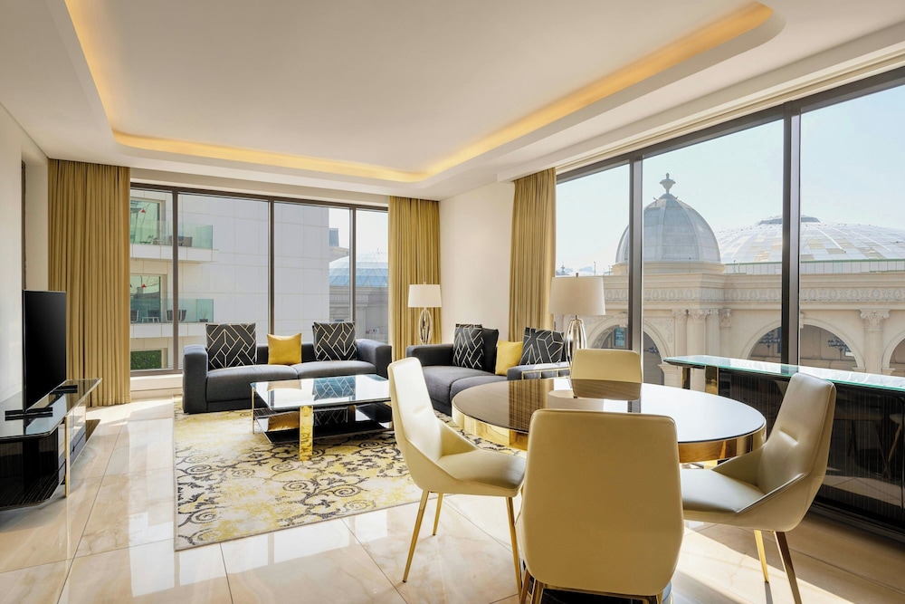 Agora, Doha, Autograph Collection 32/49
