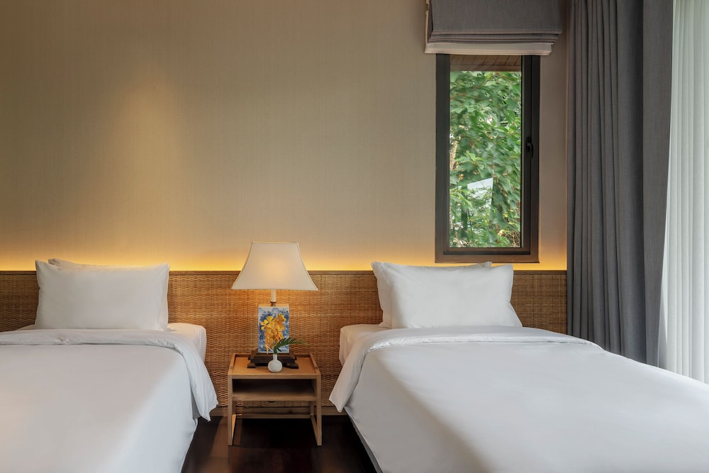 Noku Phuket 10/50