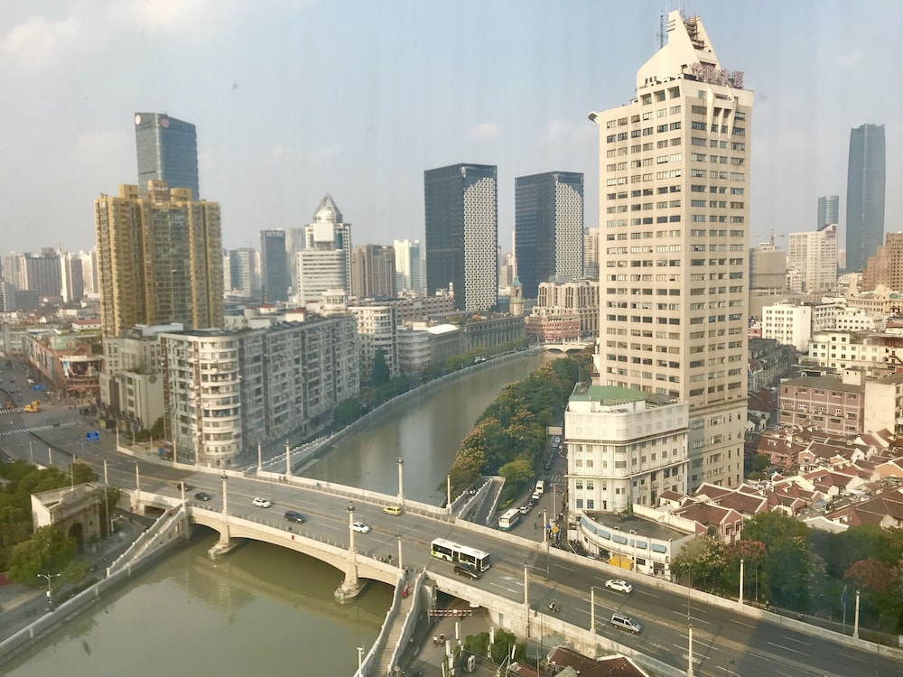 The Bund Riverside 30/30