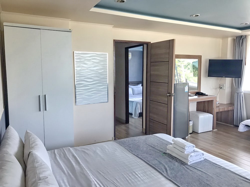 The Beach Front Resort Pattaya 20/87
