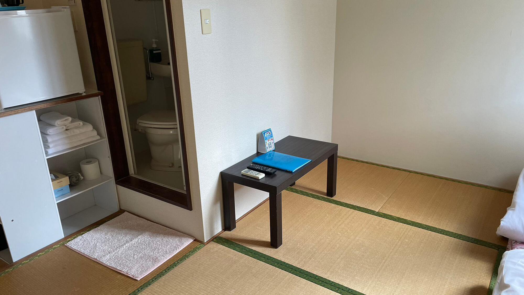 Japanese, Standard, 3 Futon Beds