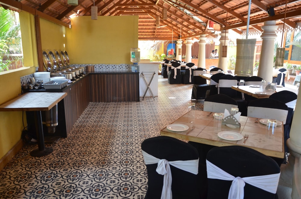 Tangerine Boutique Resort 38/44