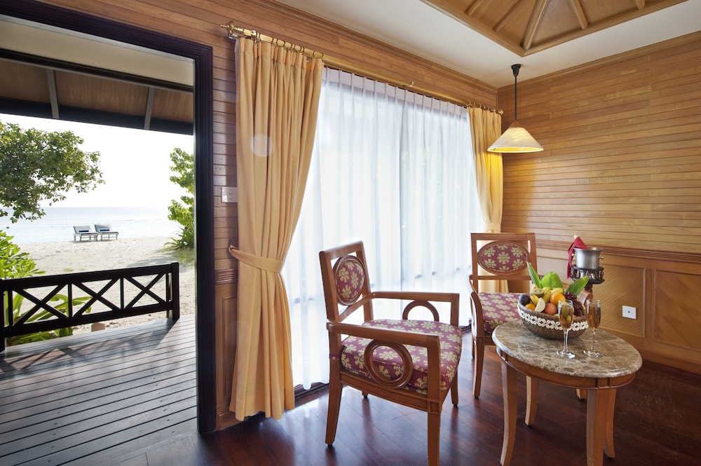 Royal Island Resort and Spa 12/78