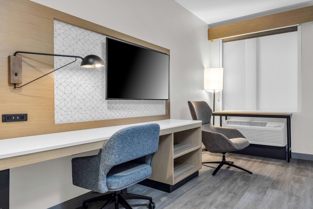 La Quinta Inn & Suites by Wyndham San Jose Silicon Valley 34/50