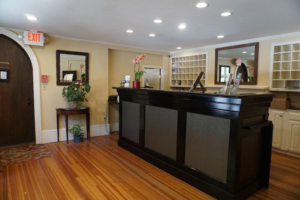 Seven Hills Inn 3/34
