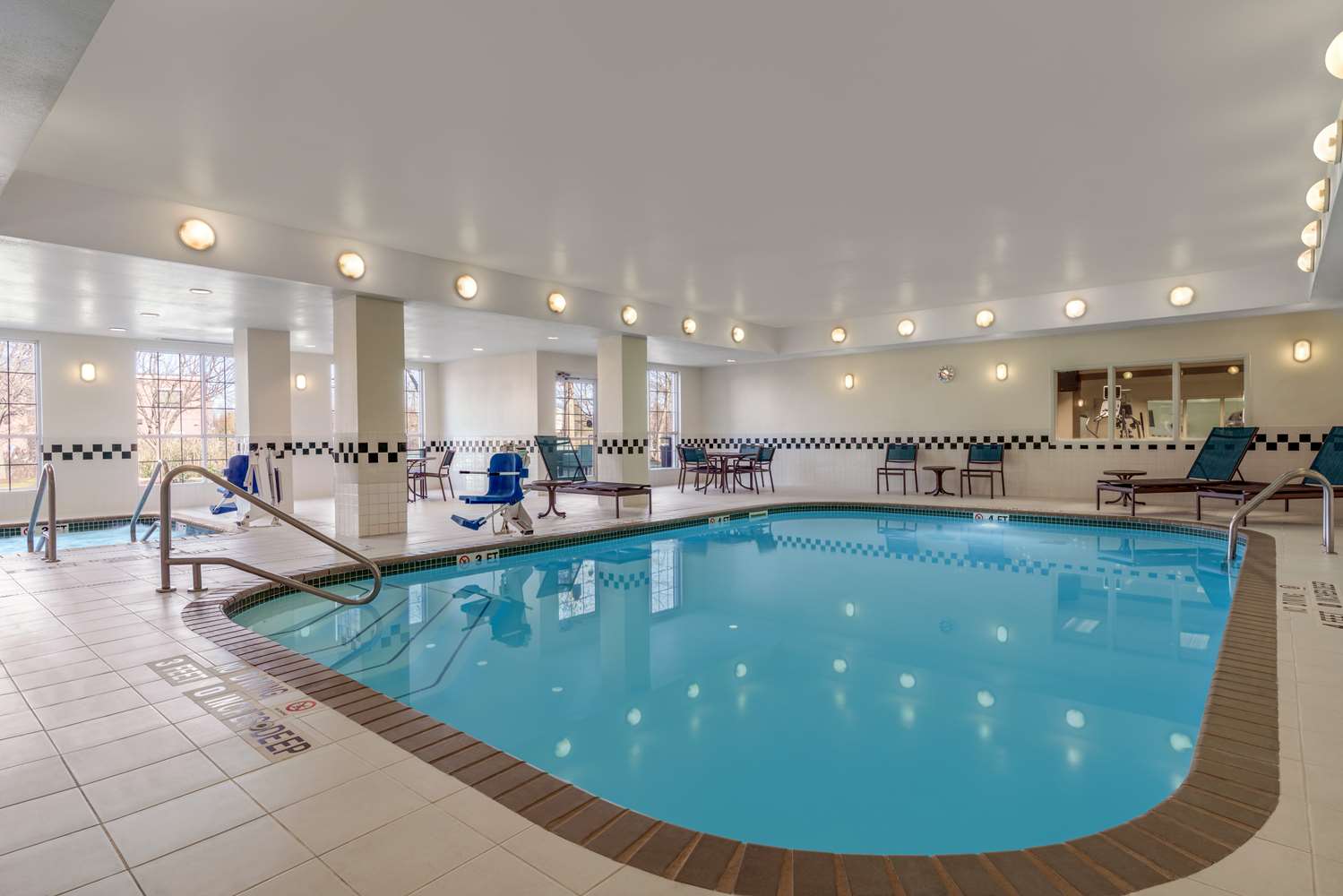 swimming pool spa