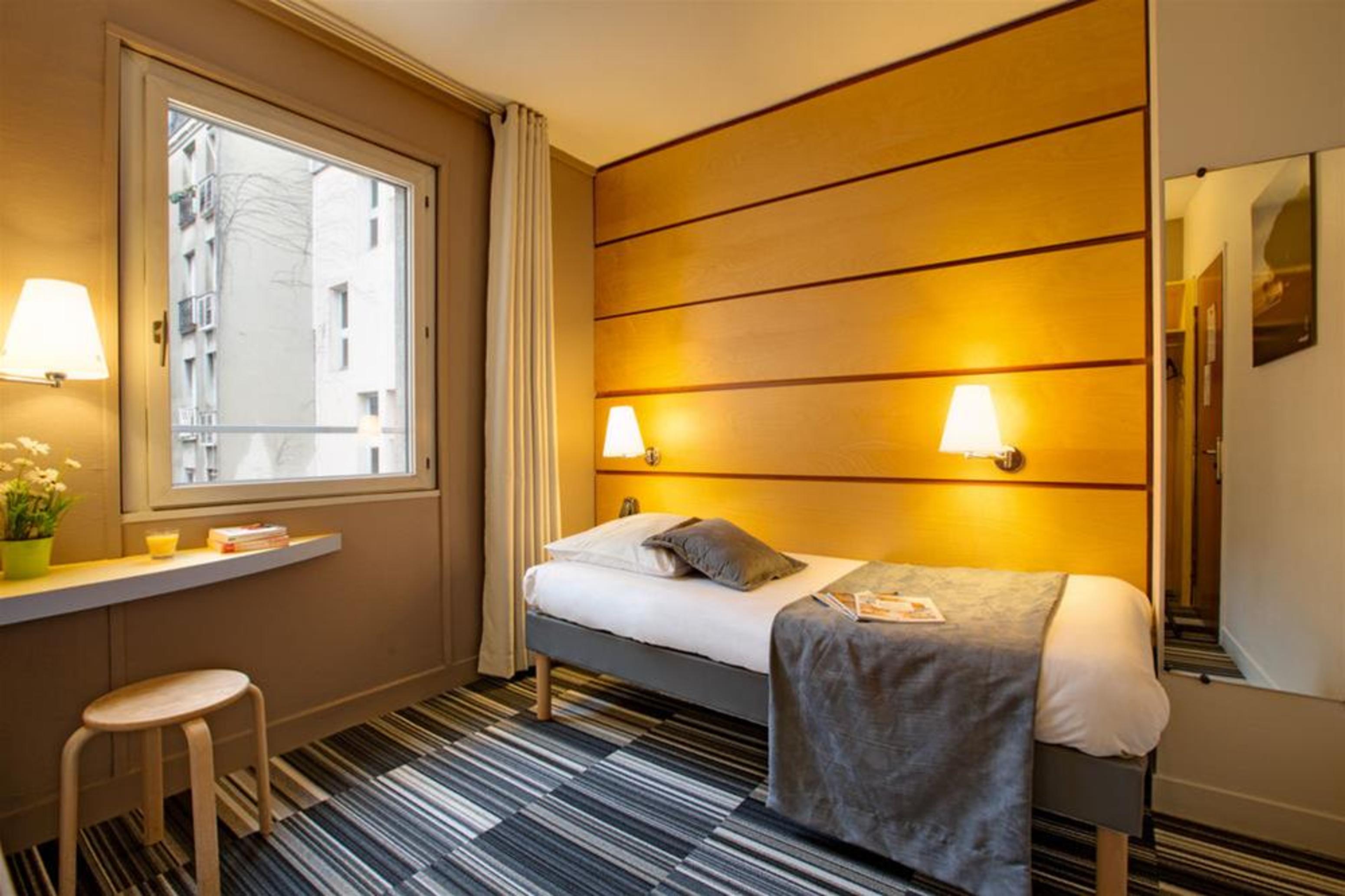 Room, Single