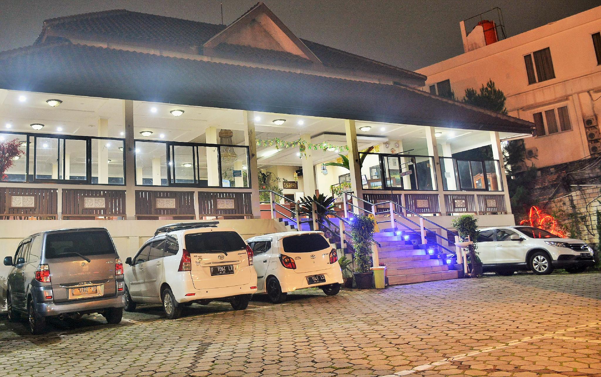 Taman Teratai Hotel 37/50
