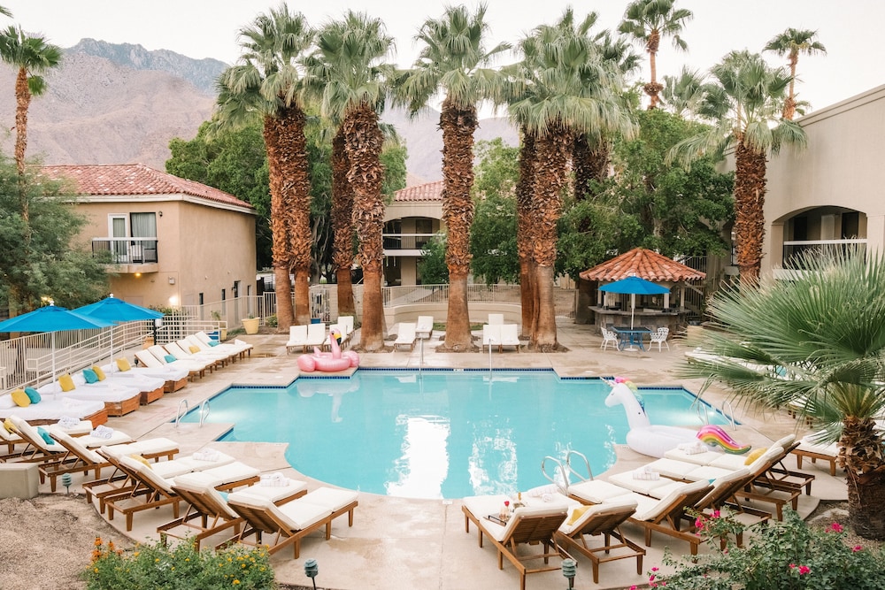 L3 Oasis Hotel 44/47