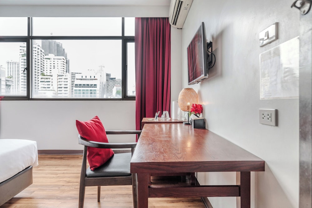 Ruamchitt Plaza Hotel 37/59