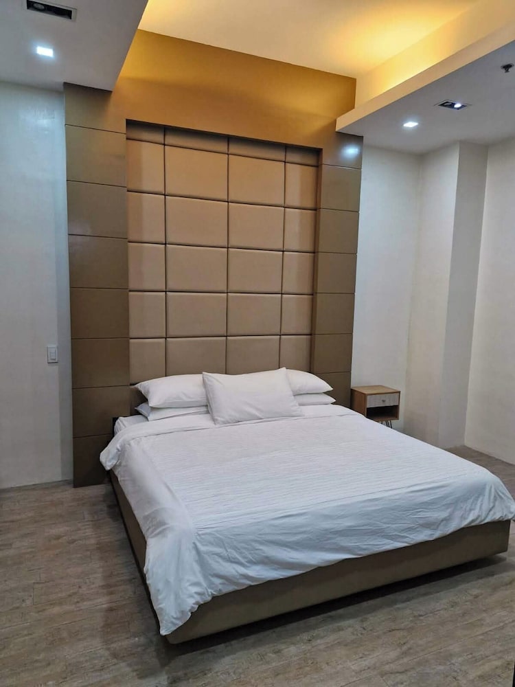 Premium, Penthouse, King Bed