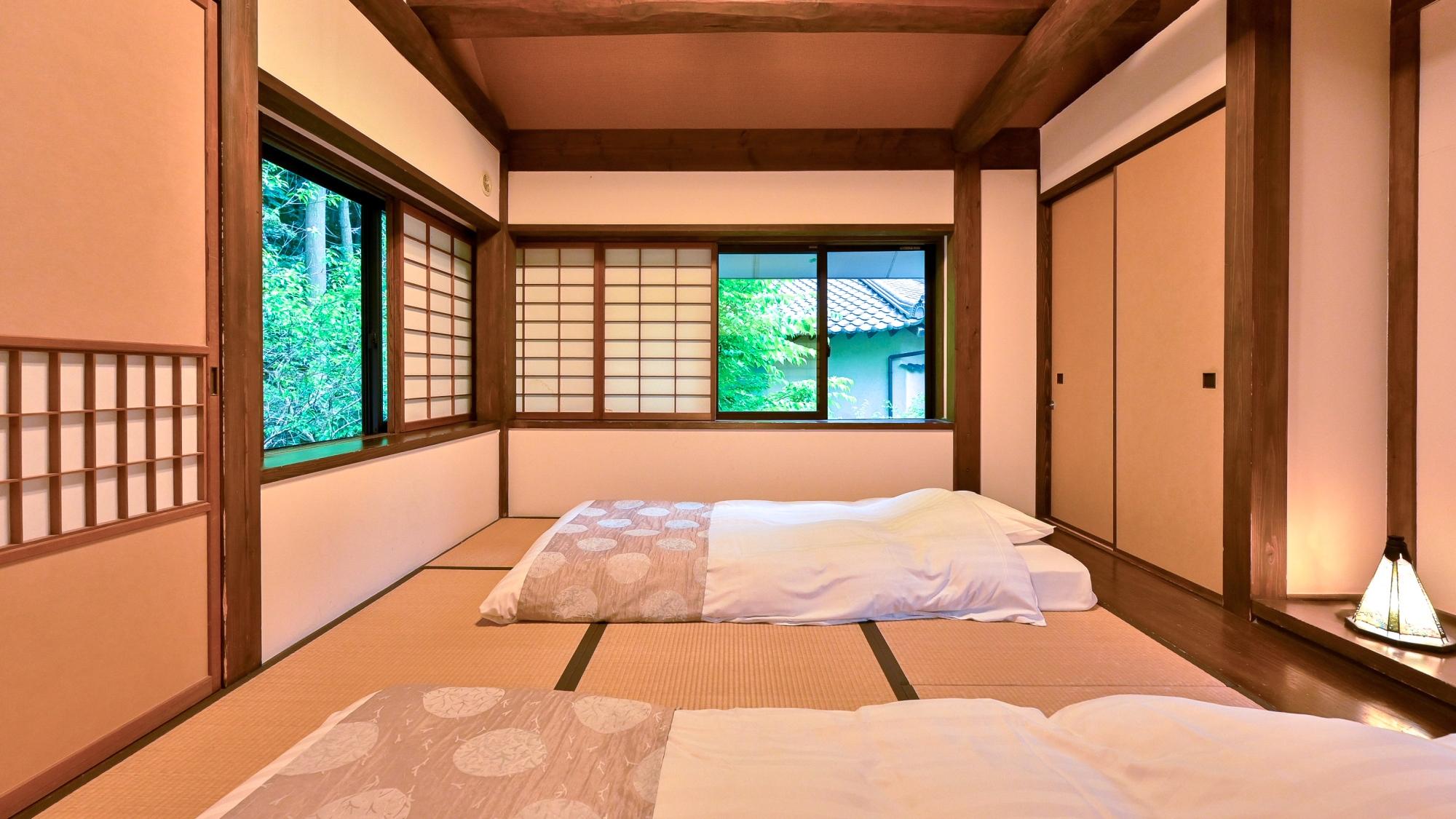 Japanese, Modern, Smoking Type Not Guaranteed