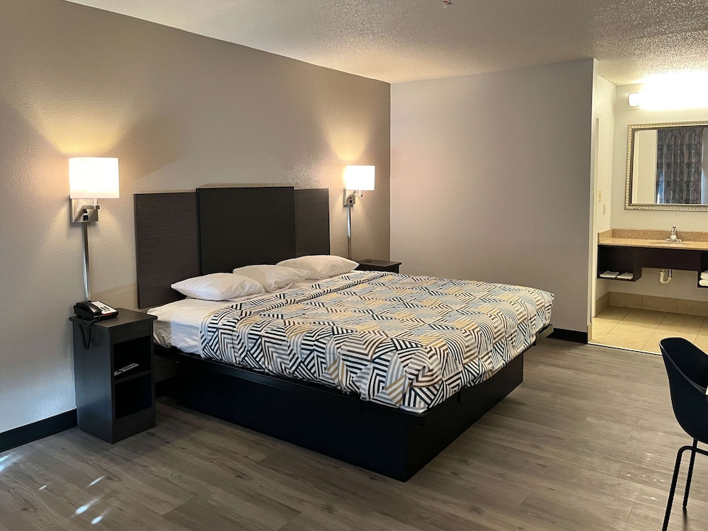STANDARD, KING BED