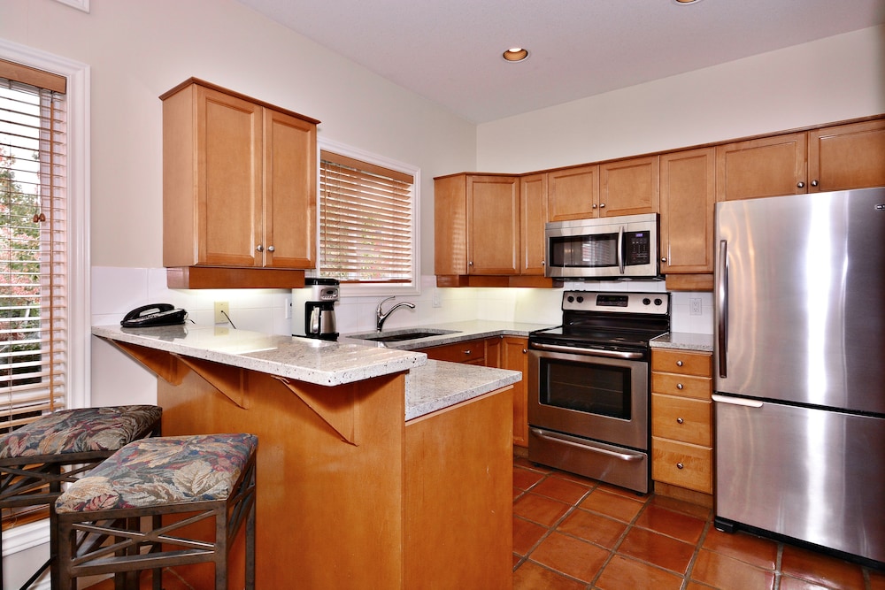 Manteo Resort Waterfront Hotel Villas 56/70