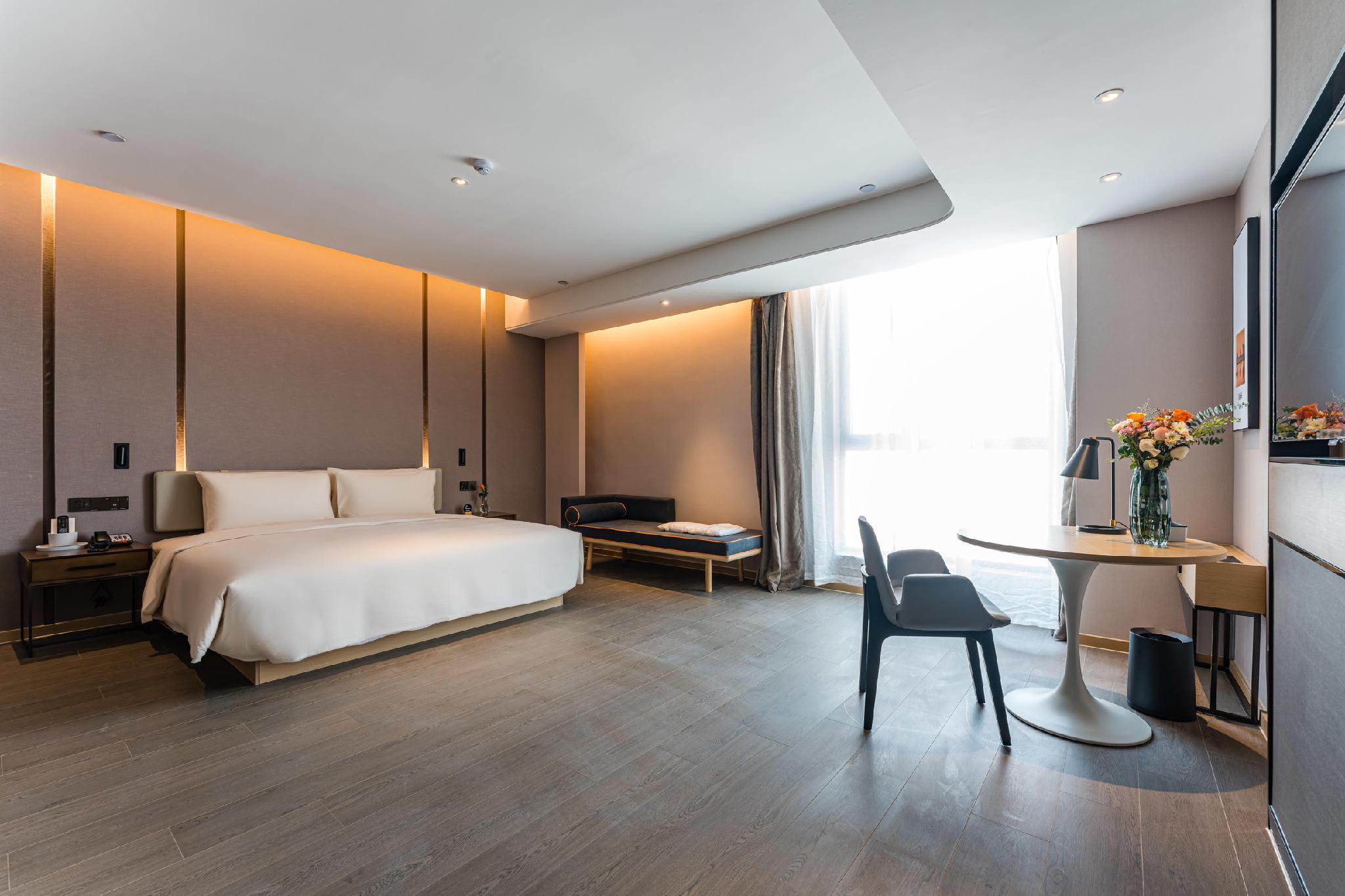 Jimu, King Bed, Queen Bed, City View