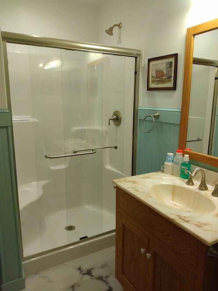 Frush Farm Bed & Breakfast 45/48