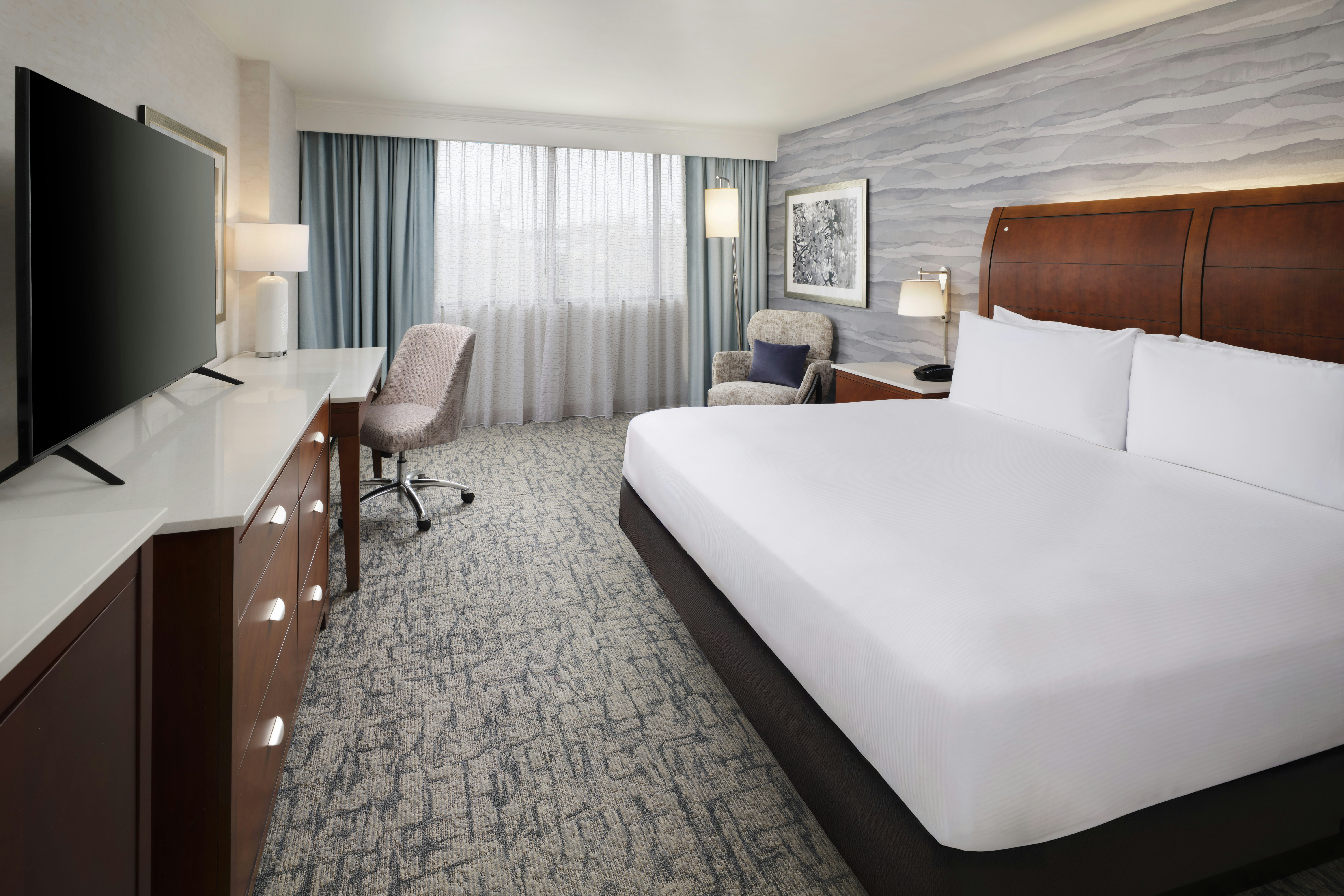 Room, King Bed, City View