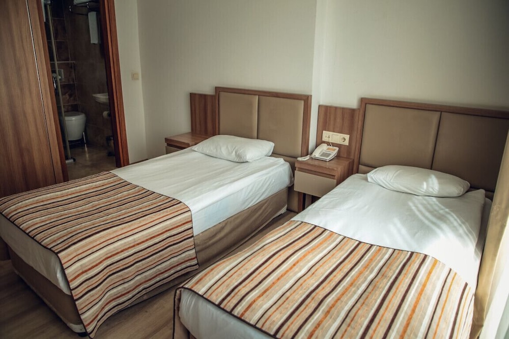 Hotel Mandalin 16/50