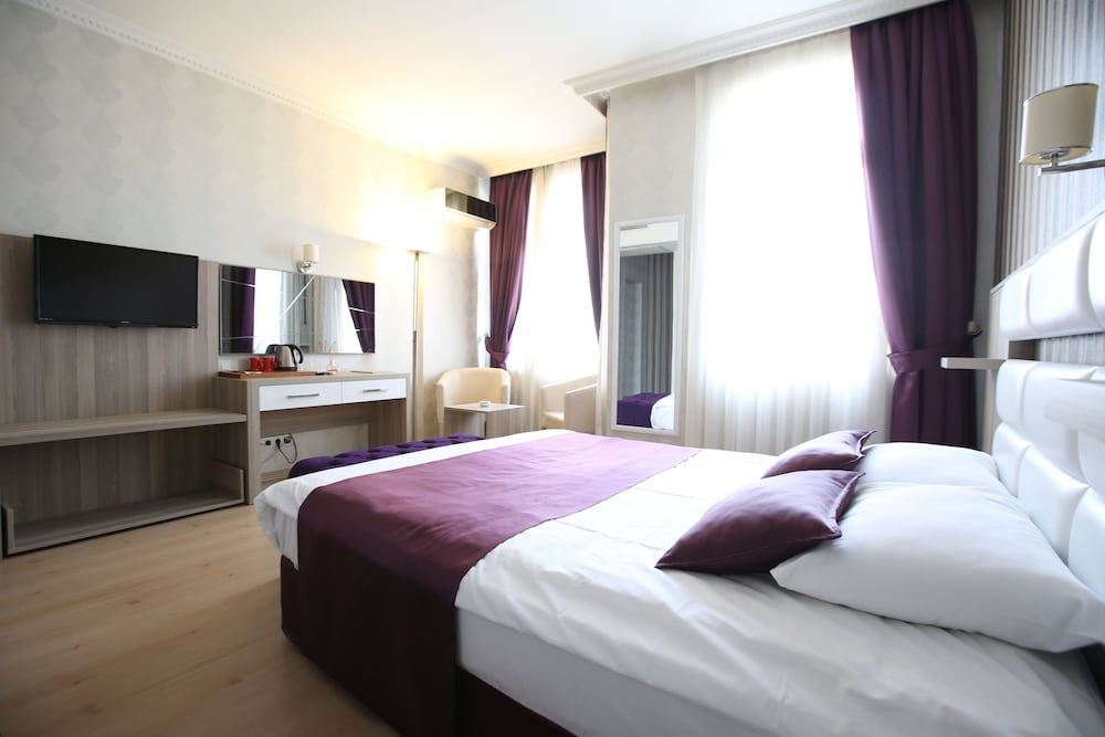 Nil Hotel 17/61