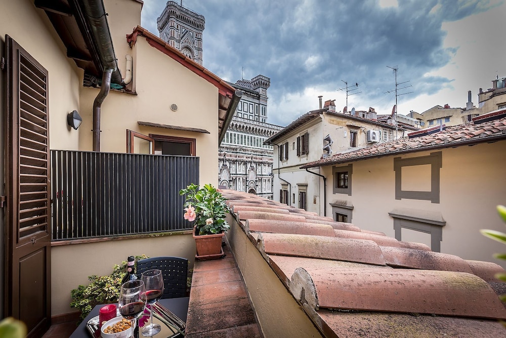 HOTEL DUOMO 71/74