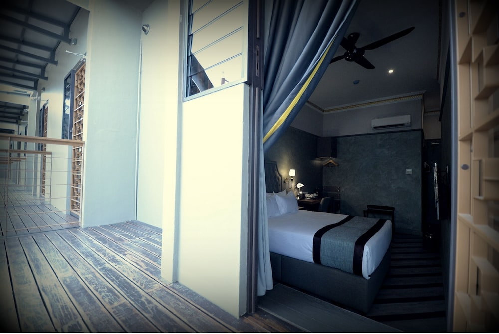 1969 Business Suites @ Ipoh Garden 38/50