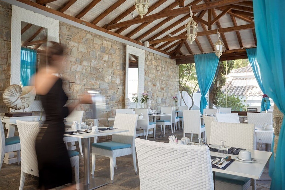 Aegean Suites - Adults Only 40/57