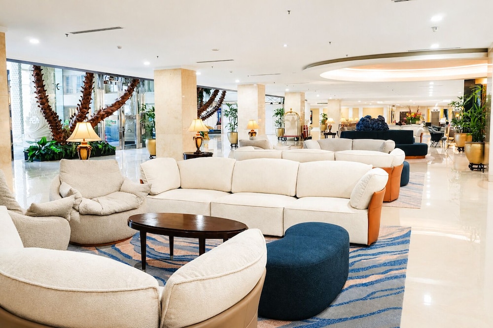 Harmoni One Convention Hotel and Service Apartments 40/65