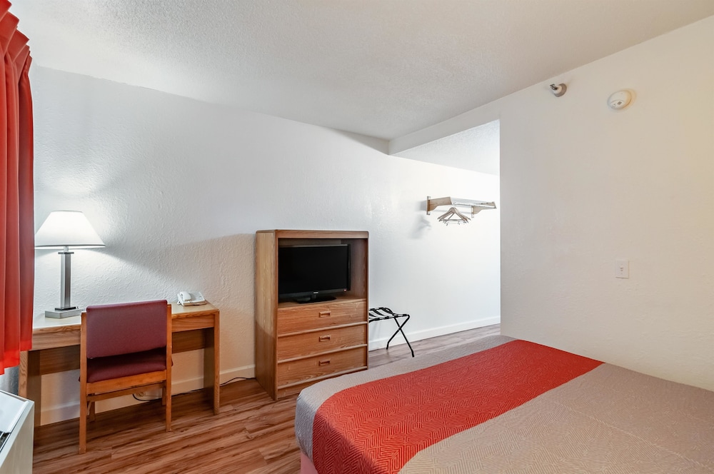 Motel6 Naperville, IL 29/44