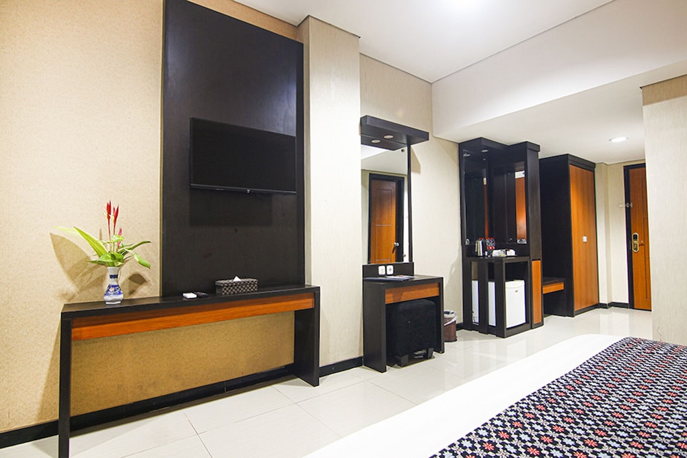 Mandarin Hotel Pekalongan 11/51