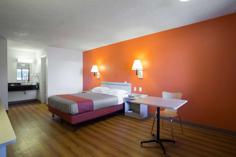 Motel6 Kingman, AZ - Route 66 West 20/43