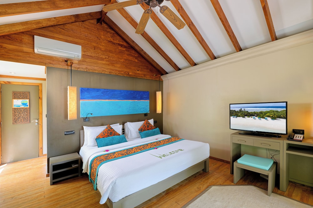 Canareef Resort Maldives 17/65