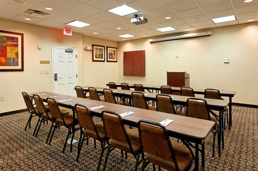 Candlewood Suites Tuscaloosa 59/77