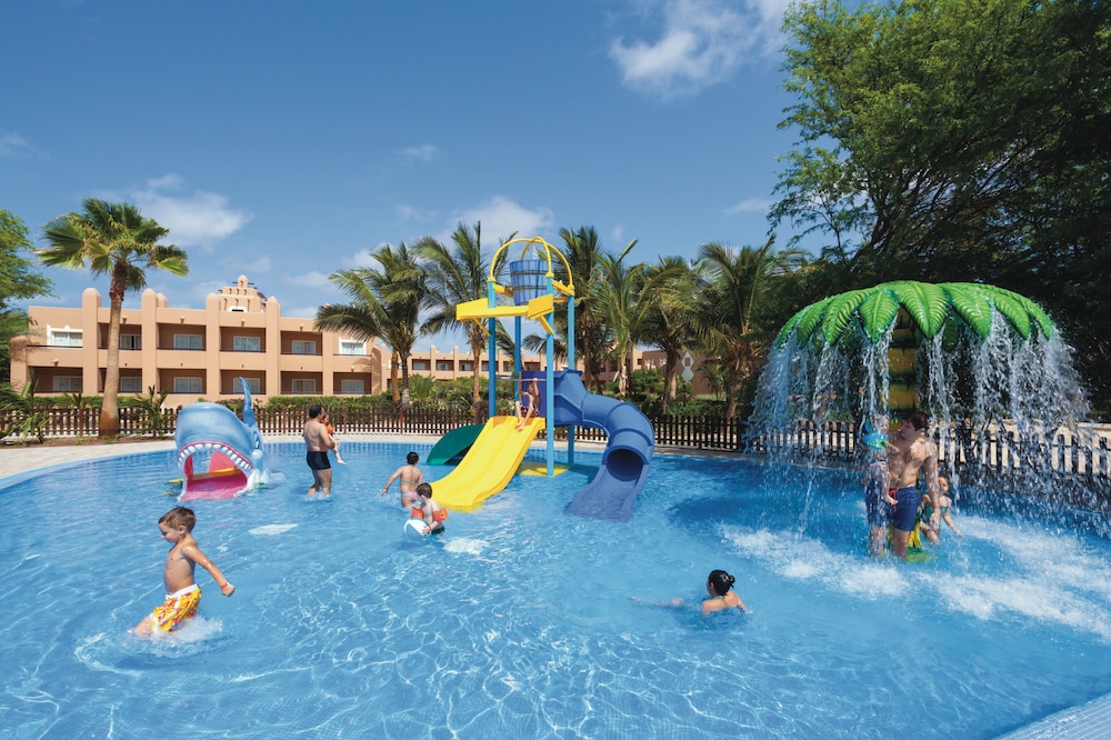 Hotel Riu Funana 23/35